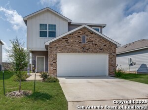 5924 Pearl Mdw in Converse, TX - Building Photo