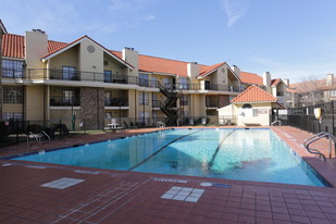 Regal Villas Apartments