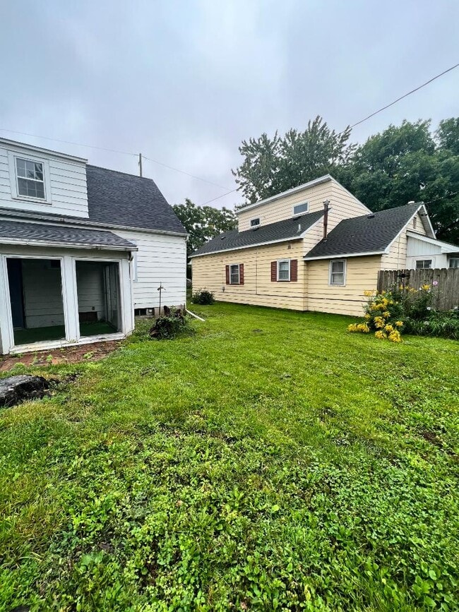 2641 Eddy St in Saginaw, MI - Building Photo - Building Photo