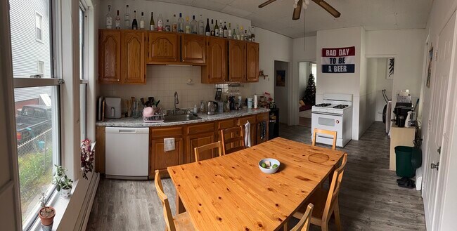 252 Broadway, Unit 2B in Cambridge, MA - Building Photo - Building Photo