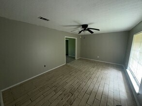 130 E Woodcrest Dr in Jackson, MS - Building Photo - Building Photo