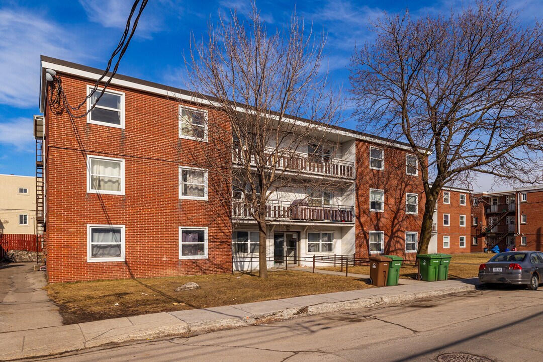 8151-8165 23E Av in Montréal, QC - Building Photo