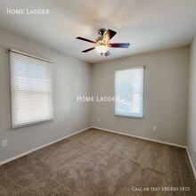 1369 S Sabino Dr in Gilbert, AZ - Building Photo - Building Photo