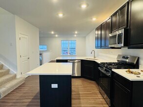 25660 W Yorkshire Dr in Plainfield, IL - Building Photo - Building Photo