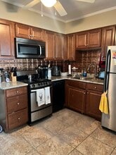 1 Poole St, Unit 1J in Woburn, MA - Foto de edificio - Building Photo