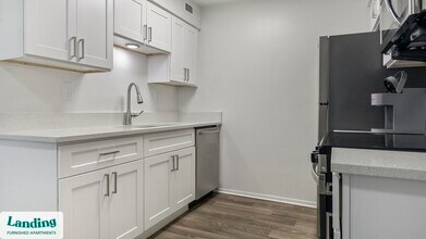 612 Bass Ct in Dunedin, FL - Building Photo - Building Photo