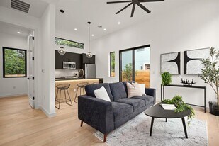 1008 W Annie St in Austin, TX - Building Photo