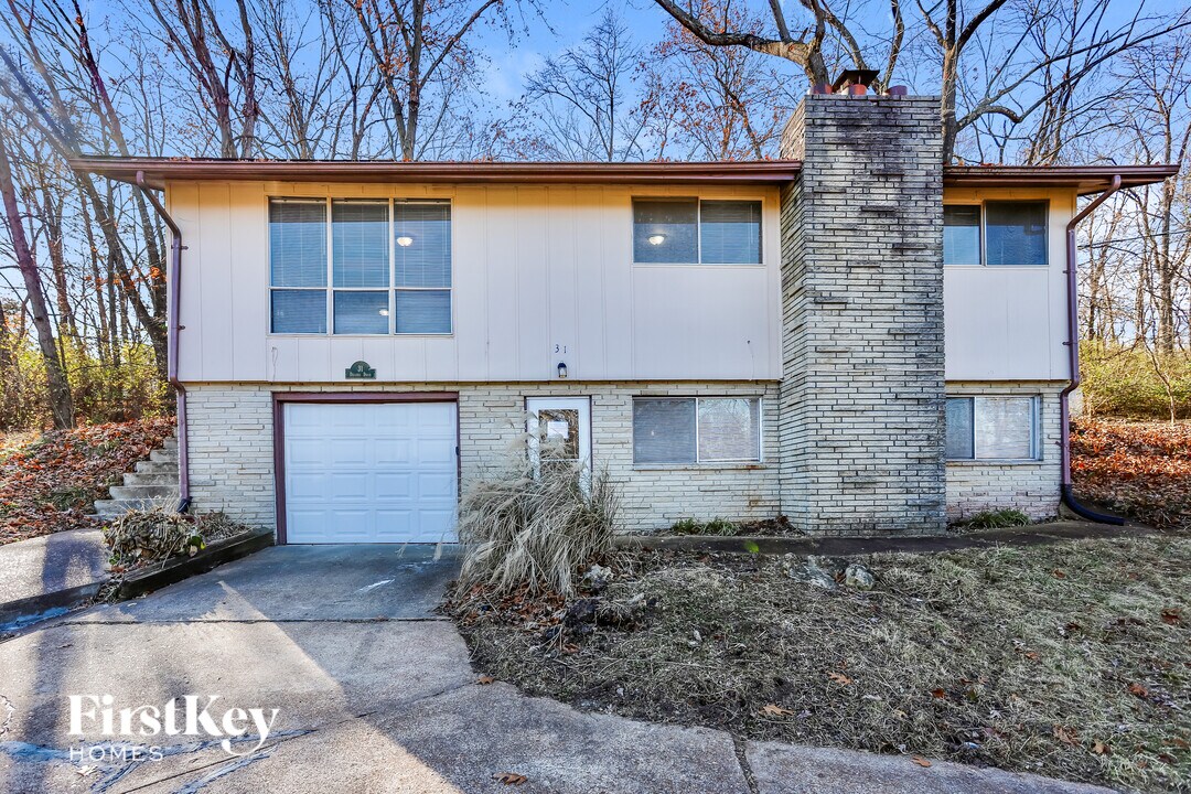 31 Delores Dr in Fenton, MO - Building Photo