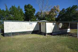 4053 Bay Ave SE in Highland City, FL - Building Photo - Building Photo