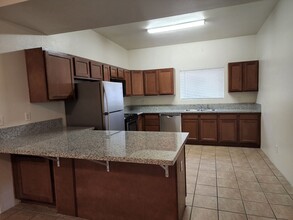 738 E Elm St, Unit #2 - 5 bedroom in Tucson, AZ - Building Photo - Building Photo