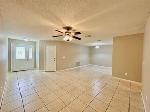 29 E Ln Dr in Mary Esther, FL - Building Photo - Building Photo