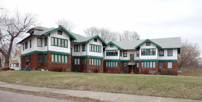 Monon Crossing Apartments