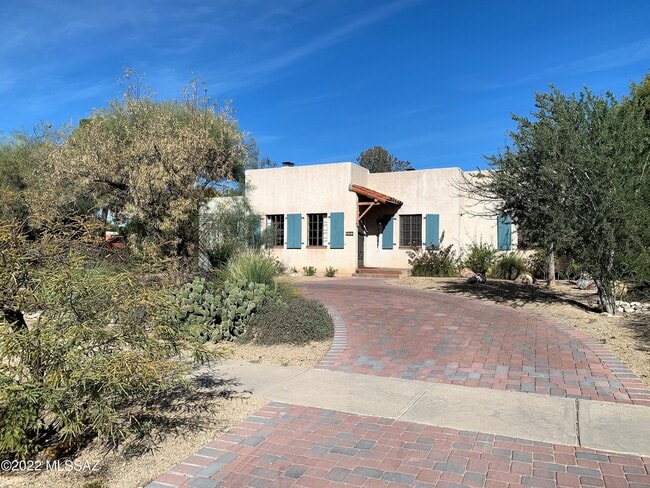 property at 2801 E 3rd St