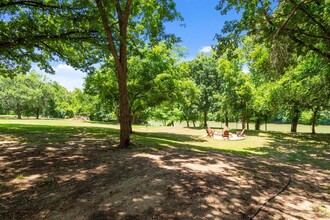 136 Shoreline Dr in Bastrop, TX - Building Photo - Building Photo