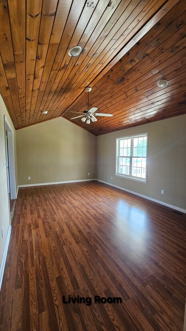 2223 Pleasant Hill Cir in Martin, GA - Building Photo - Building Photo