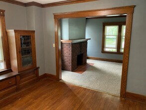 1595 Warren Rd, Unit Lower in Lakewood, OH - Foto de edificio - Building Photo