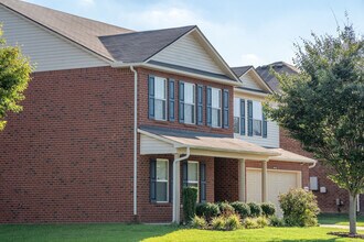 1001 Benwick Rd in Hendersonville, TN - Building Photo - Building Photo
