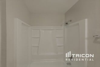 4931 Darrow Ln in Arlington, TX - Building Photo - Building Photo