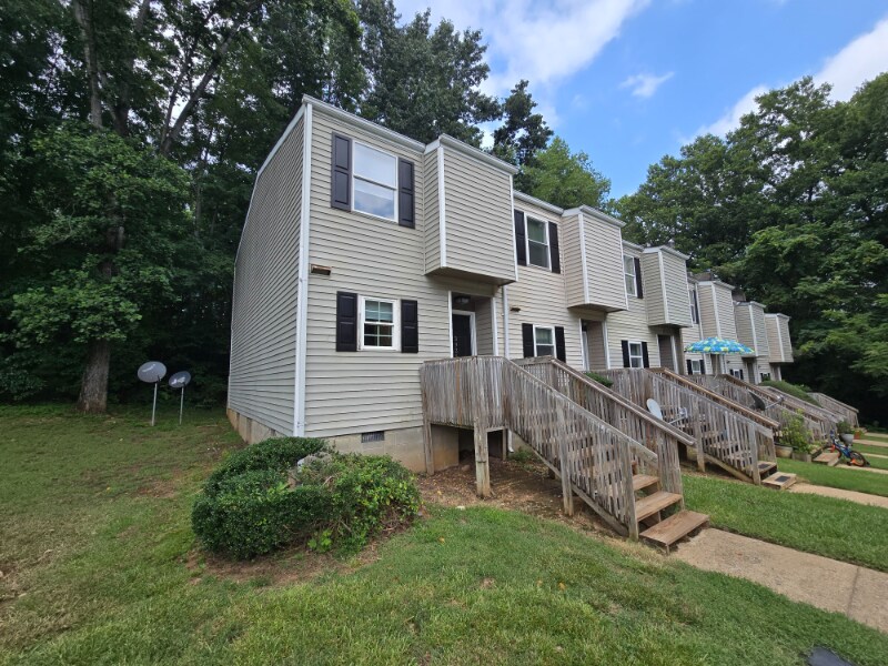 3925 Keswick Pl in Richmond, VA - Foto de edificio