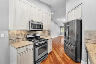 53 Samuel Dr in Streamwood, IL - Building Photo - Building Photo