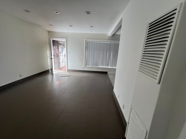 6906 Marbrisa Ave, Unit D