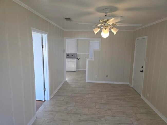 1795 Euclid St in Beaumont, TX - Building Photo - Building Photo