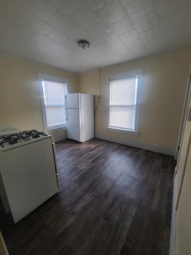 property at 731 W 3rd St