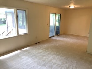 1721 Gregory St in Normal, IL - Building Photo - Building Photo