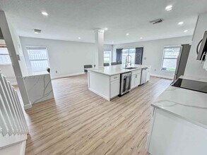 1015 NW 125th Terrace in Sunrise, FL - Building Photo - Building Photo