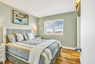 1700 N Ocean Blvd in Myrtle Beach, SC - Building Photo - Building Photo