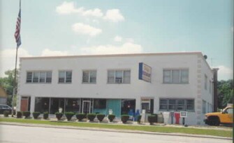 Christys Restaurant Pancake House in Wood Dale, IL - Building Photo