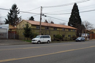 Columbia Ecovillage in Portland, OR - Building Photo - Building Photo