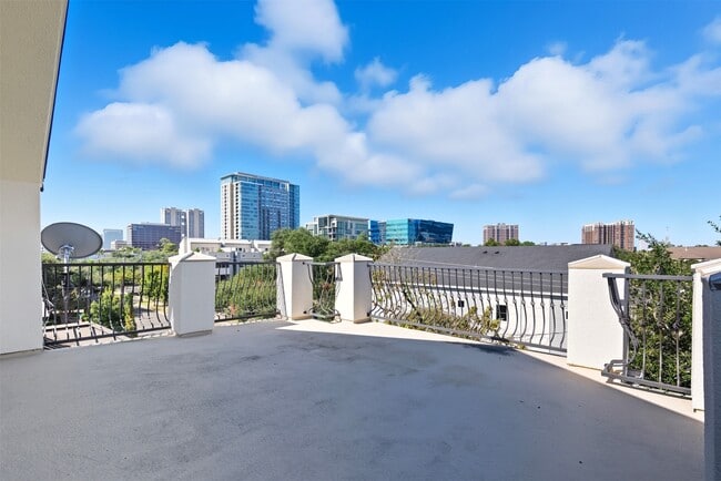 1408 Rosedale St in Houston, TX - Building Photo - Building Photo