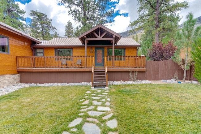 3935 White Fir Way in Las Vegas, NV - Building Photo - Building Photo