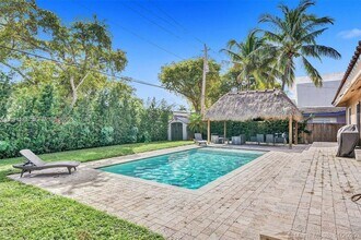 2190 NE 122nd St in North Miami, FL - Building Photo - Building Photo