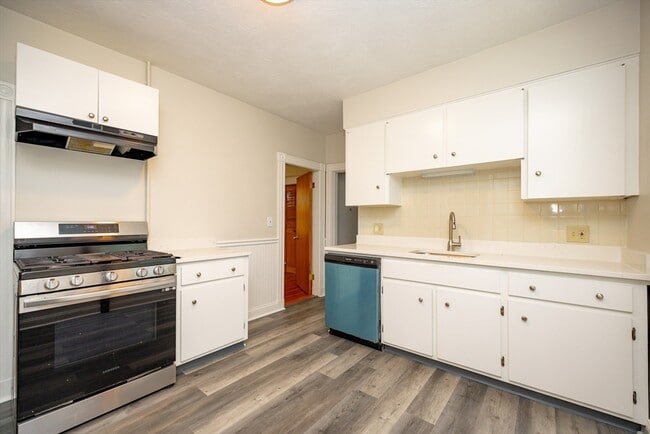 property at 12 Grandview St