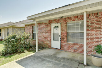 1713 Stevens St in Biloxi, MS - Foto de edificio - Building Photo