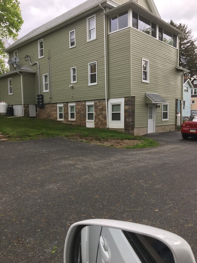 65 Kinney Ave in Mt Pocono, PA - Building Photo - Building Photo