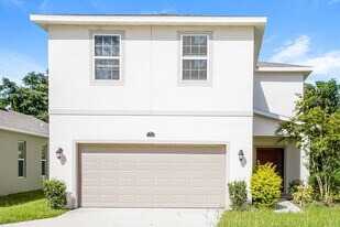 1164 Atlantic Ave in Fruitland Park, FL - Building Photo