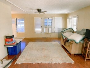 719 S Lyon Ave in Hemet, CA - Building Photo - Building Photo