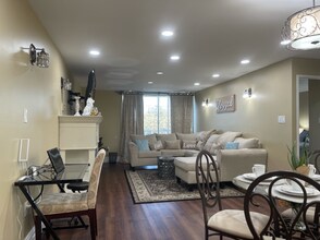 4600 S Four Mile Run Dr in Arlington, VA - Building Photo - Building Photo