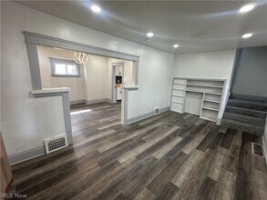 1268 E 133rd St in East Cleveland, OH - Foto de edificio - Building Photo