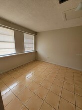 5856 Berry St in Orlando, FL - Building Photo - Building Photo