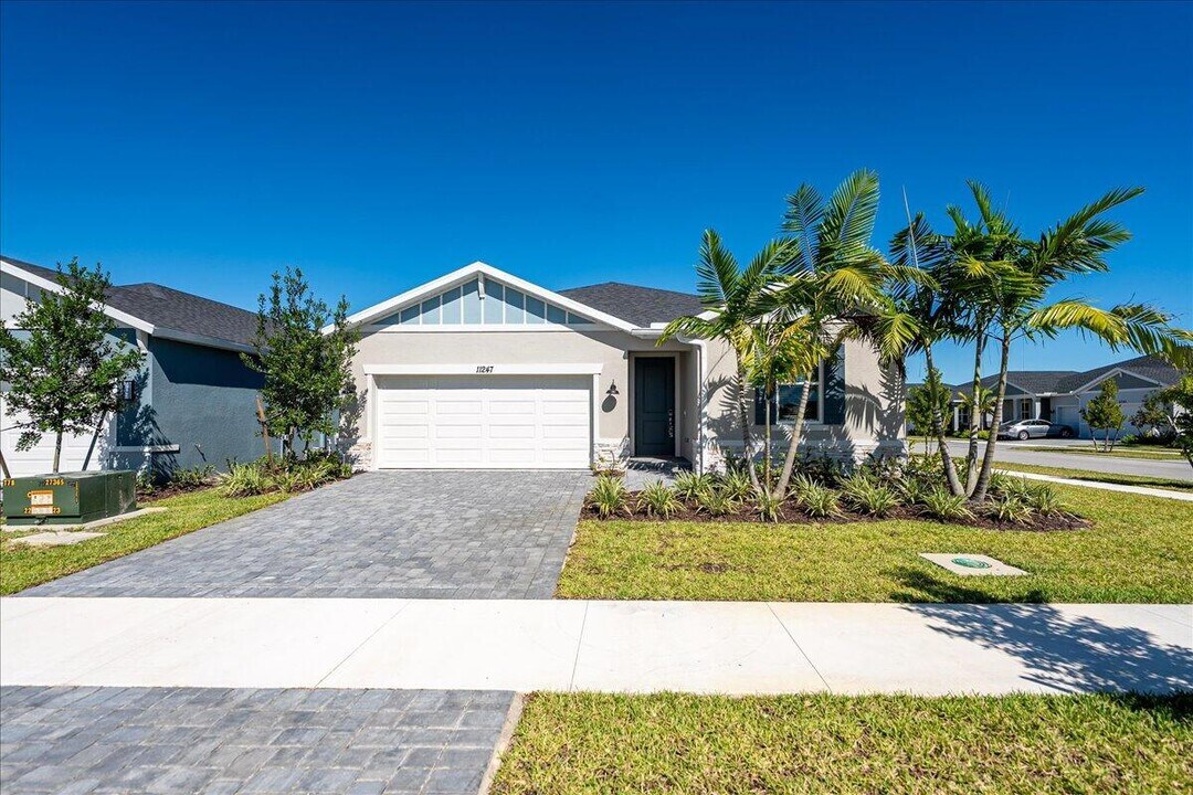 11247 Barnstead Wy in Port St. Lucie, FL - Building Photo