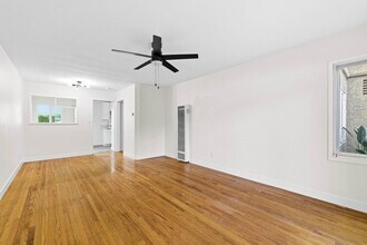 6508 La Jolla Blvd in La Jolla, CA - Building Photo - Building Photo