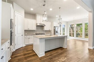 4529 Tall Knight Ln in Carrollton, TX - Foto de edificio - Building Photo