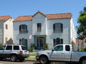 418 N Hayworth Ave in Los Angeles, CA - Building Photo - Building Photo