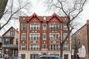 2536 N Sawyer Ave in Chicago, IL - Building Photo