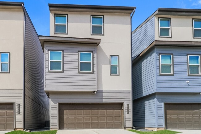 property at 18412 Idyllic Aly