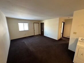 1202 19th St, Unit Apt. 5 in Vienna, WV - Foto de edificio - Building Photo